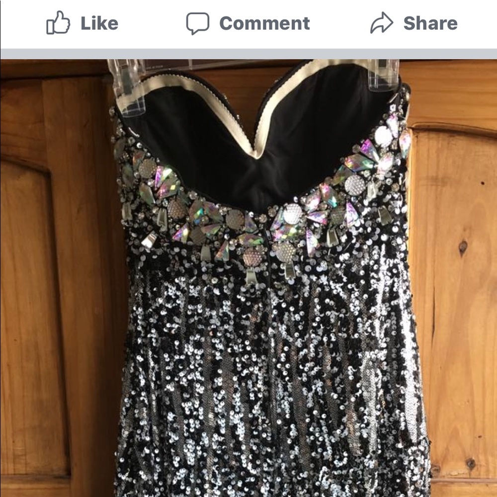 Prom Dress - Picture 4 of 4